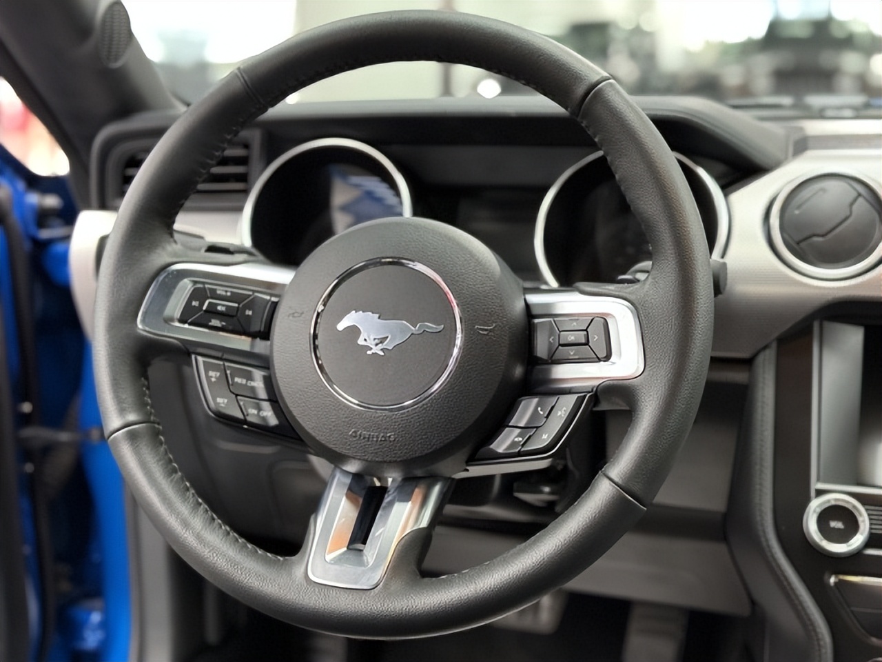 敞篷福特野马最新款,福特野马跑车敞篷二手