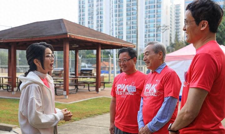 韩国第一夫人时装秀,韩国第一夫人晚宴装