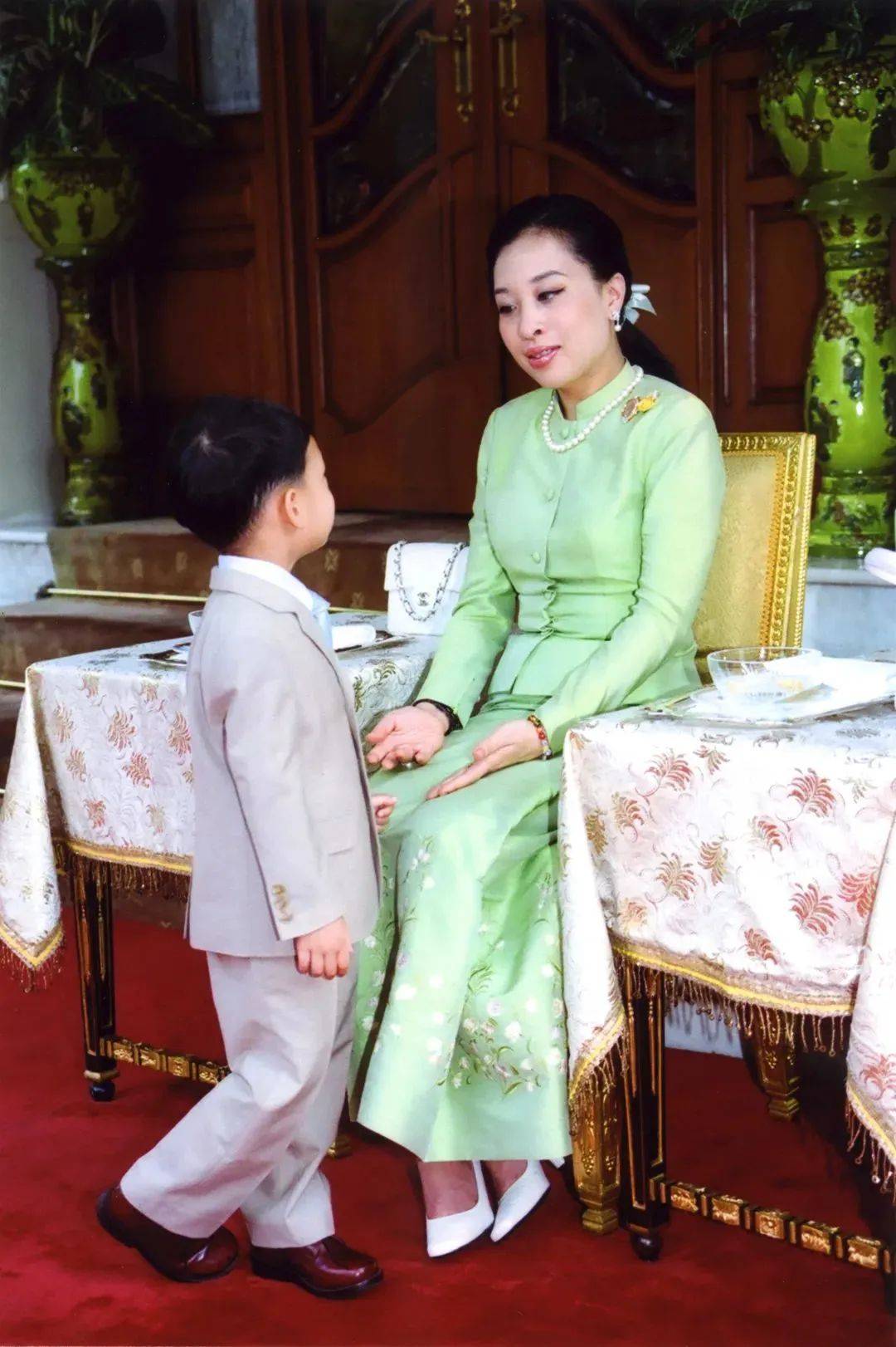 这么抓马?她消失的第8个月,家族变天了?