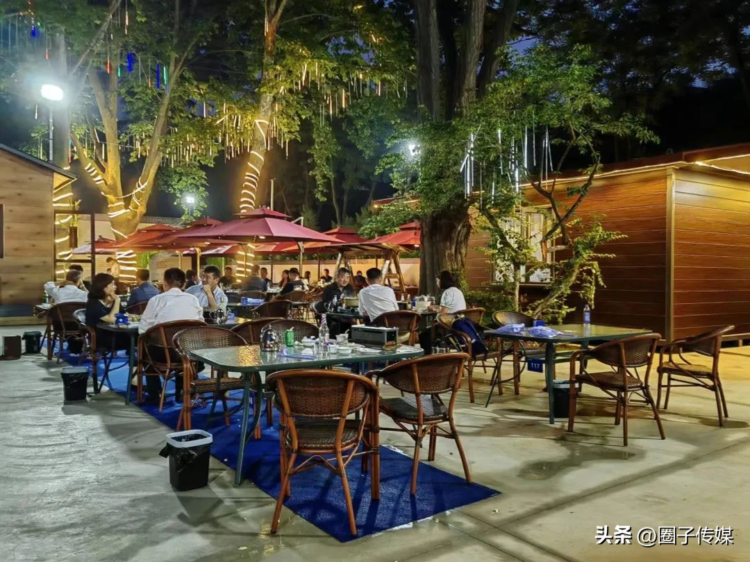 探幽鲜踪，隐匿在南郊宾馆的一处秘境，【中土啤酒花园】