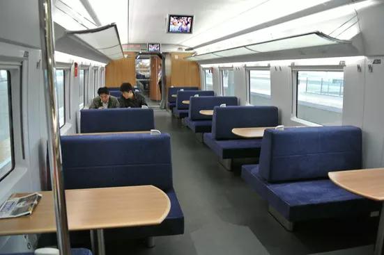 无座高铁票的乘车技巧,高铁票改签退票小技巧