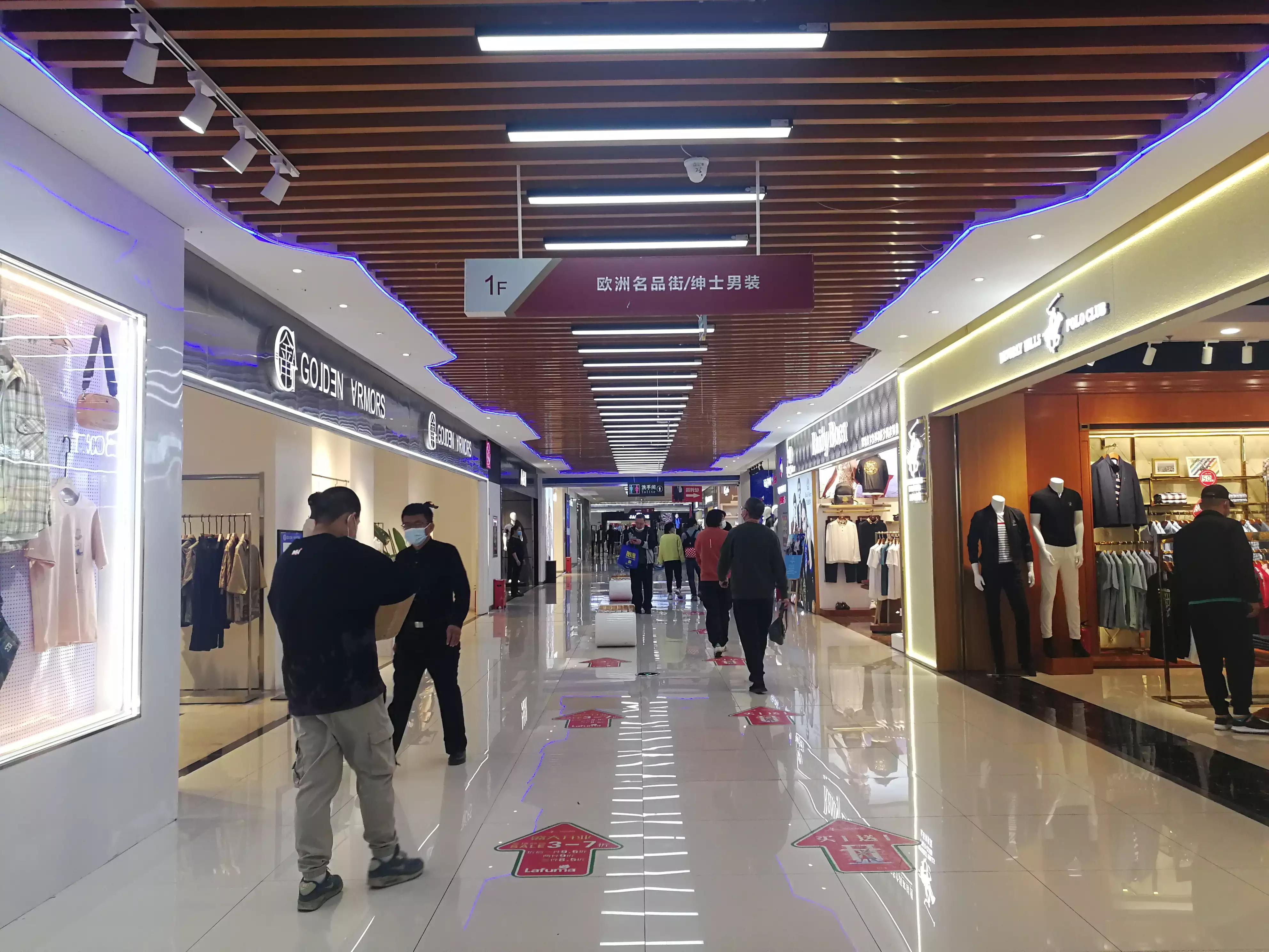 乌鲁木齐奥特莱斯购物广场,乌鲁木齐奥特莱斯哪家大品牌多