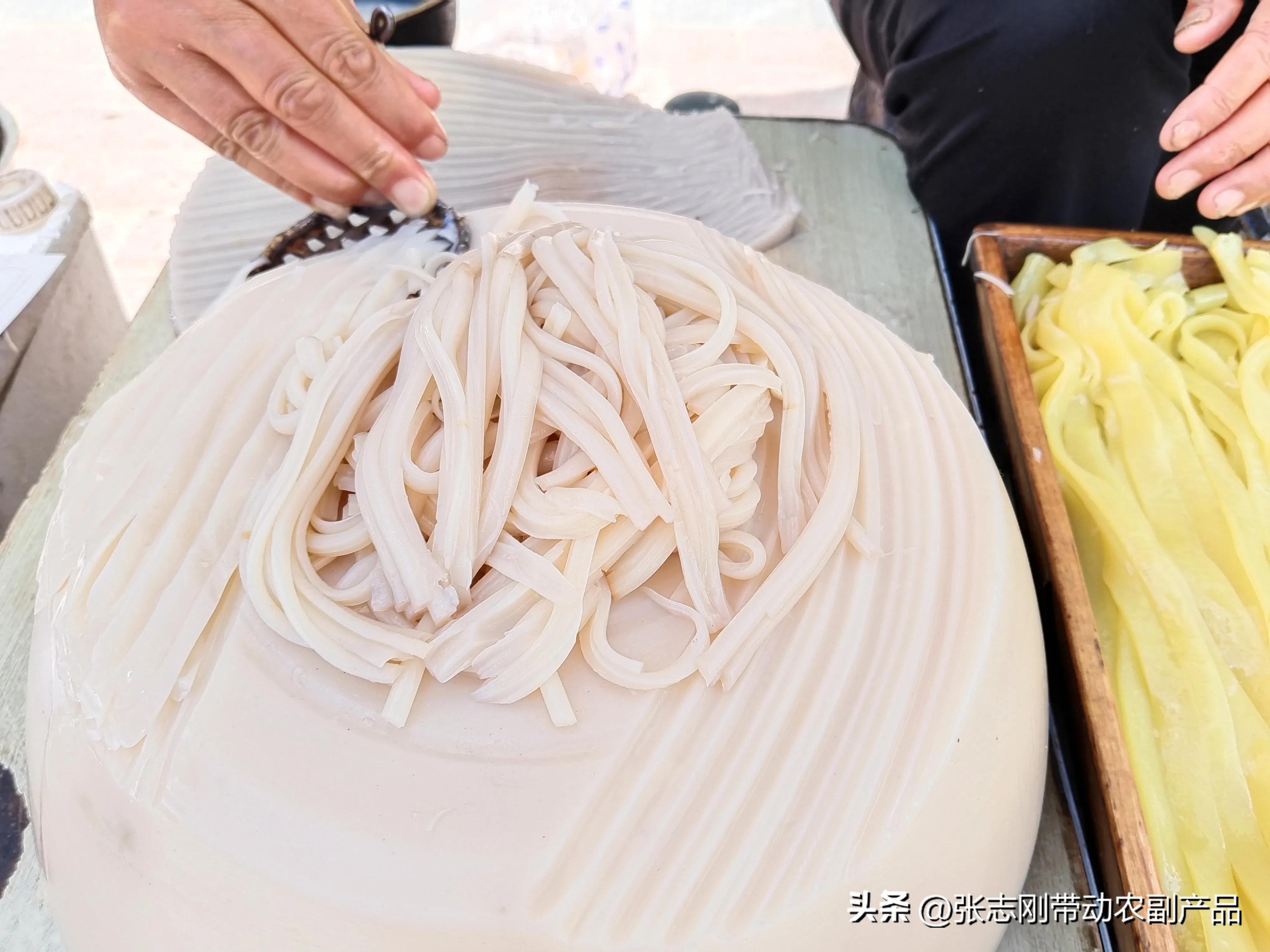 荞凉粉的制作方法全过程,荞凉粉的制作过程手工