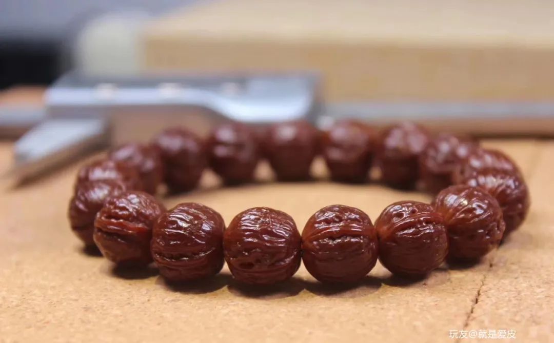 盘了10年的文玩核桃可以卖多少钱,盘了两年的核桃能卖啥价格