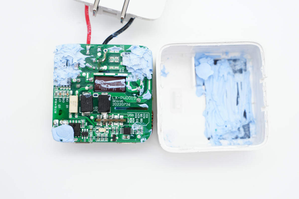 aohi奥海30w氮化镓充电器拆解,倍思氮化镓三代65w充电器拆解视频