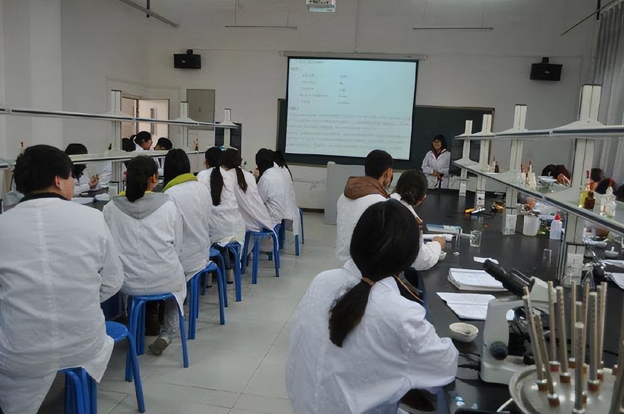 药剂学博士生就业前景待遇,中国药剂学就业前景