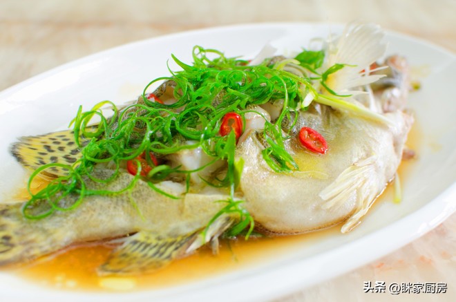 鱼肉怎么煮不油腻又好吃,鱼肉红烧怎么嫩滑