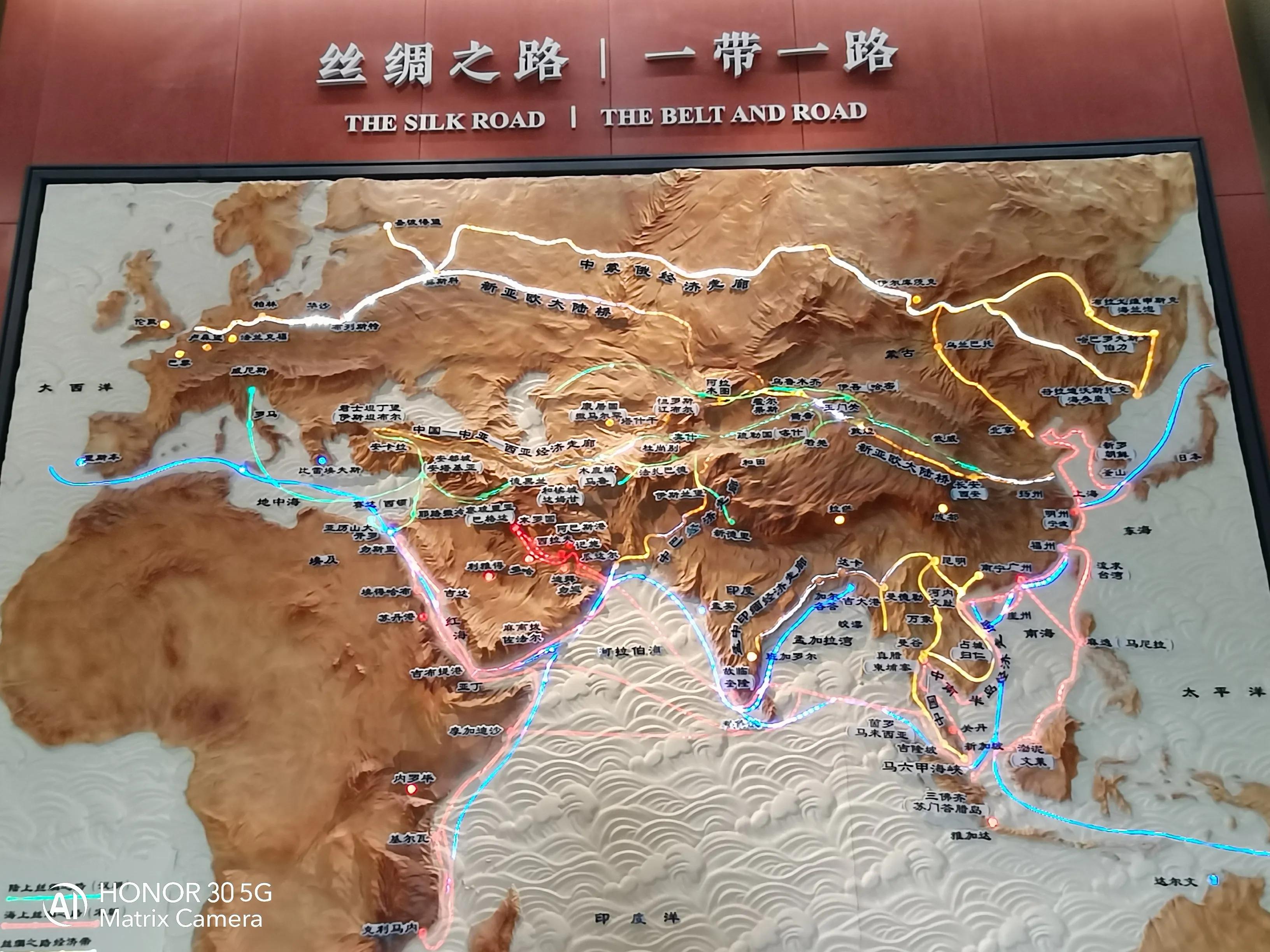 我要去新疆完整版视频,霍尔果斯口岸贸易区攻略