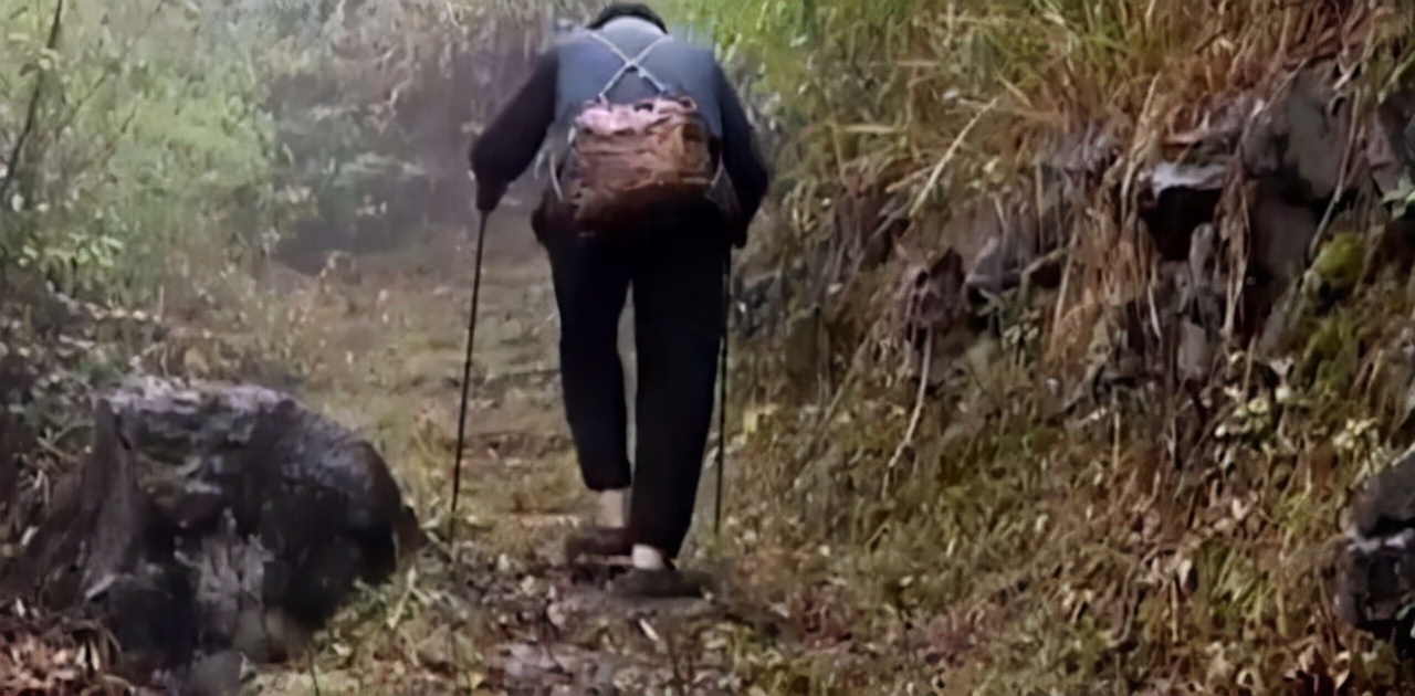 湖南老人建活人墓,湖南深山老人墓