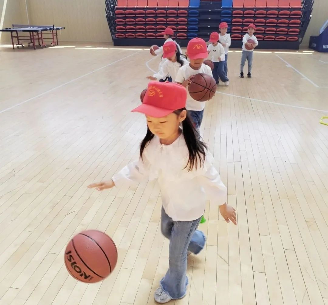 小学幼小衔接活动简报,幼小携手开展幼小衔接活动报道