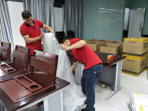 在上海请人搬家一般多少钱,在上海搬家工人一个月多少钱