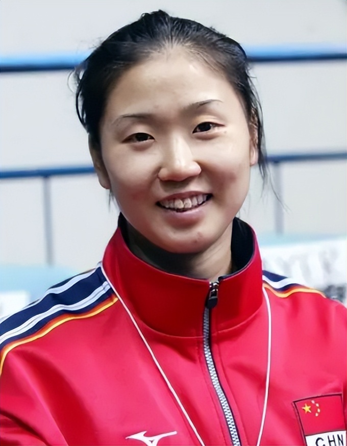 女排自由人张娜,女排张娜里约