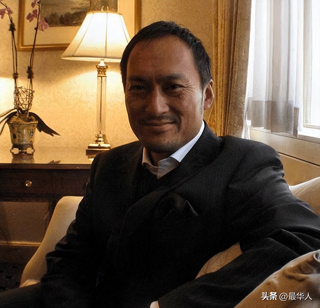 最惨星二代:父亲出轨,丈夫出轨,母亲迷信*教邪**欠下巨债