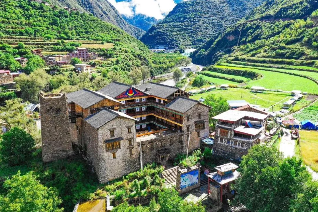 川西阿坝旅游详细攻略地图,川西阿坝旅游攻略三天