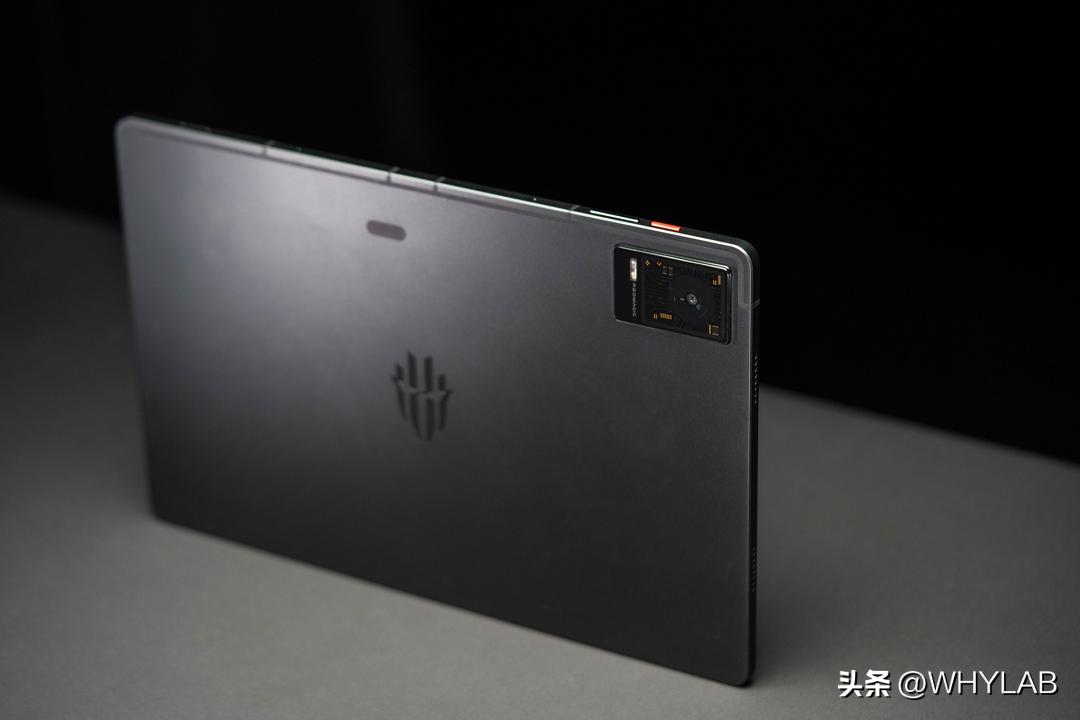 红魔平板游戏空间有哪些黑科技,12.1英寸的红魔电竞平板有多大