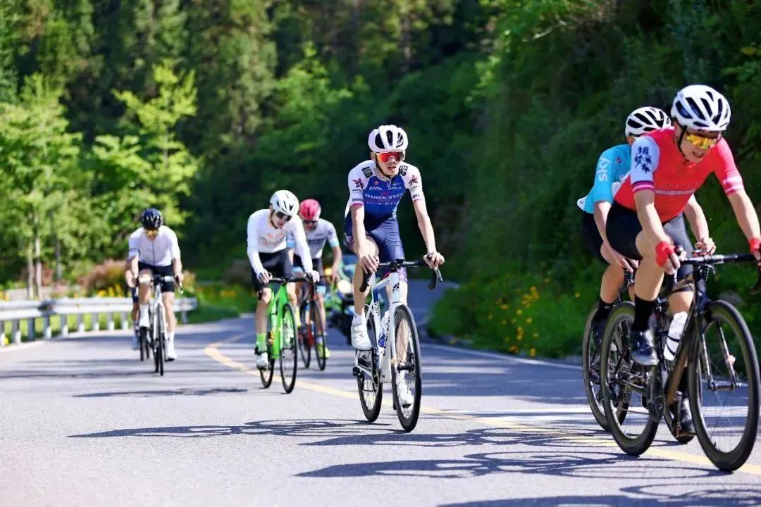 千万人在线观看峡谷“车神”争霸！