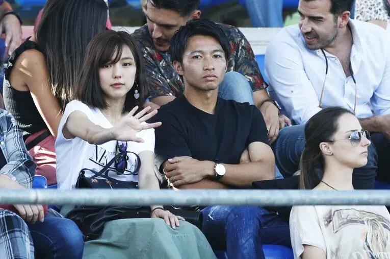 国足太太团颜值爆表,国足太太团斗艳美如画