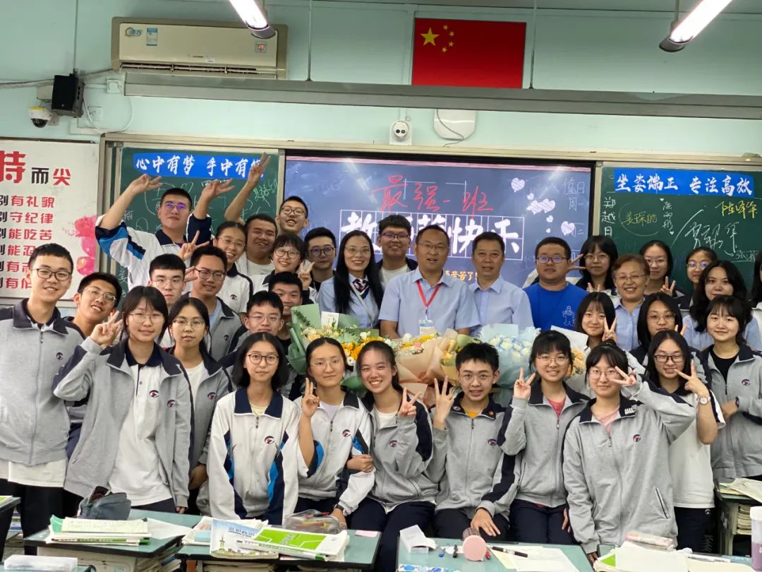 高考最牛班34人进北大清华,高考最牛班级9人考上清华北大