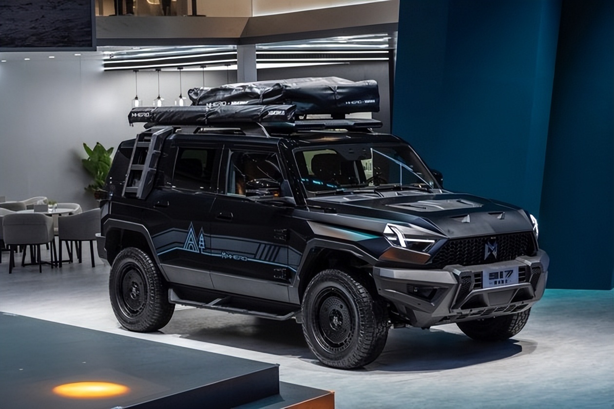 猛士越野车新物种,猛士917硬派越野车型