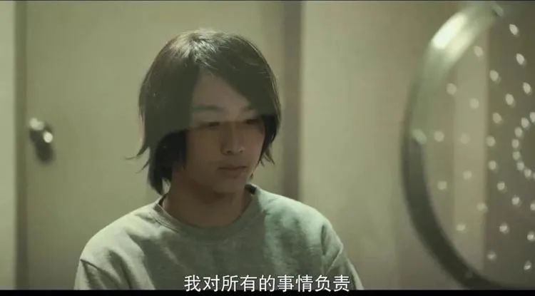 花季少年杀害祖父母，只为了给母亲出气，畸形母爱将儿子变成恶魔