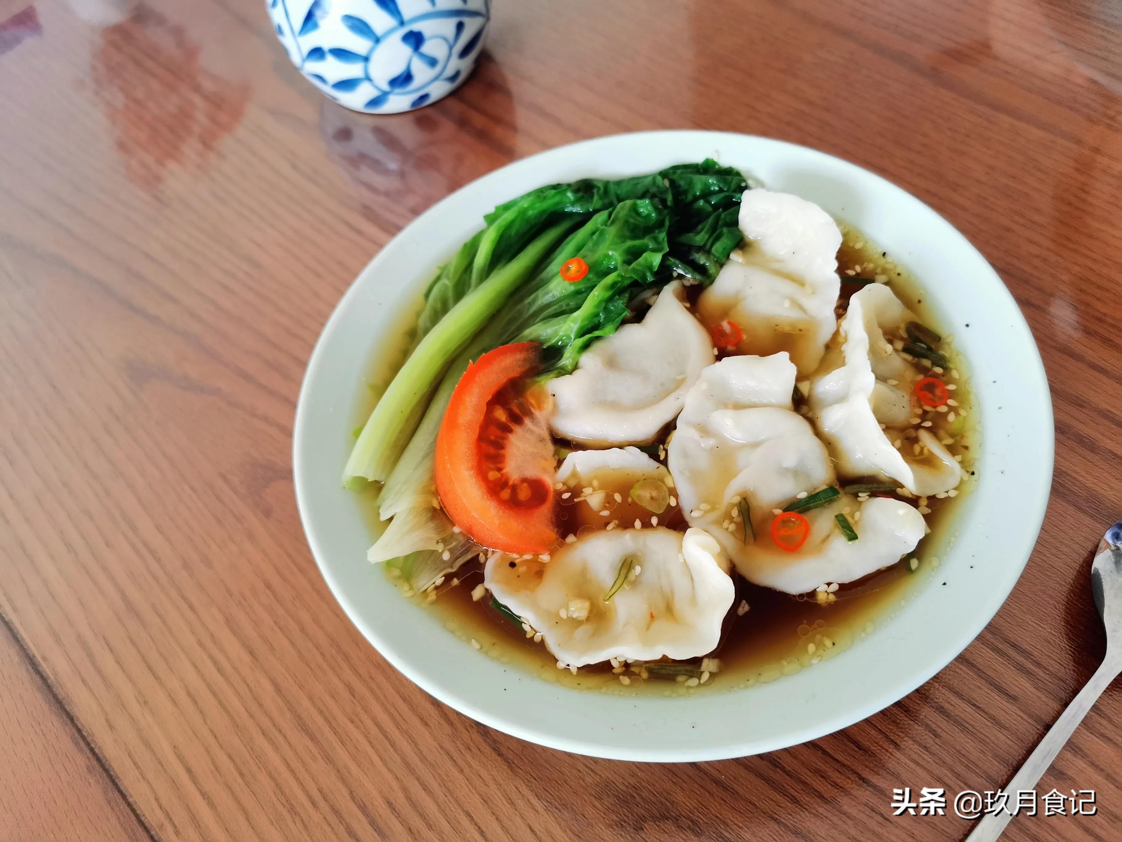 高中生学习紧张早餐别总牛奶面包，每天营养丰富换样吃用陪伴减压