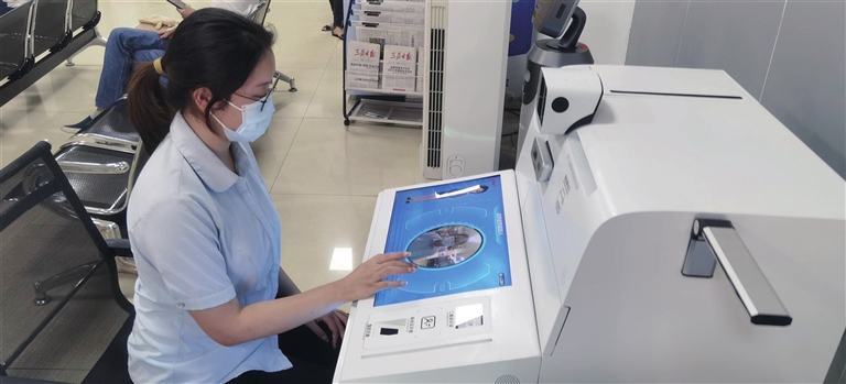 三亚天涯区“无人工干预自动办理”服务从近一个小时缩短至5分钟内！