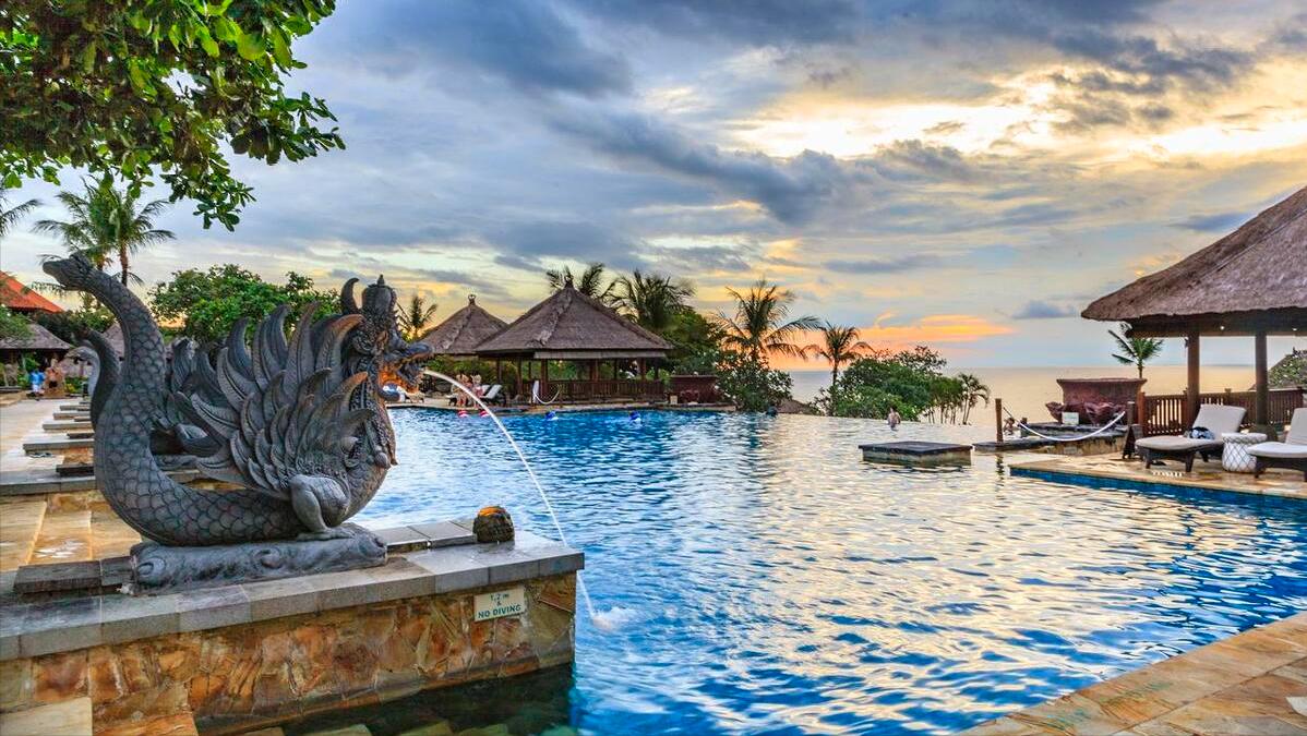 今天是2023年6月6日,历史上的今天11月4号