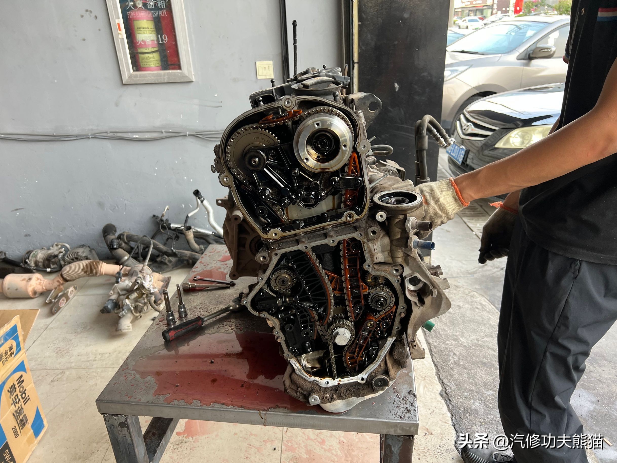 大众途观三百公里烧一升机油,途观3代发动机烧机油