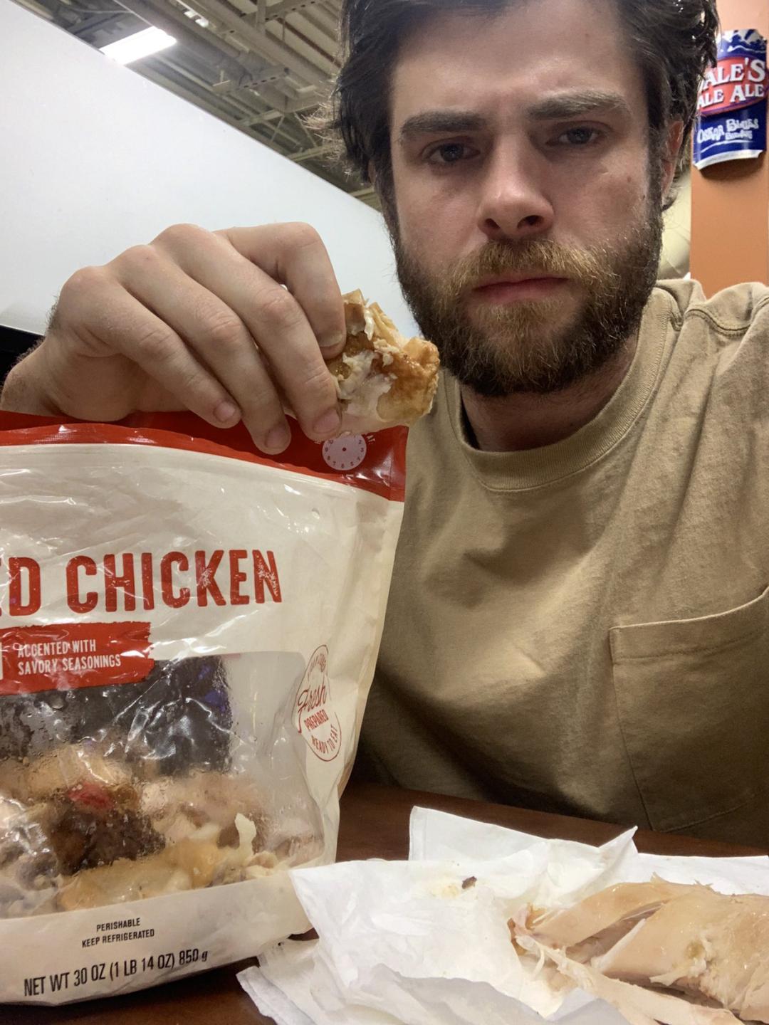 为拯救世界，美国帅哥决定狂吃40只鸡！全城500人现场围观加油