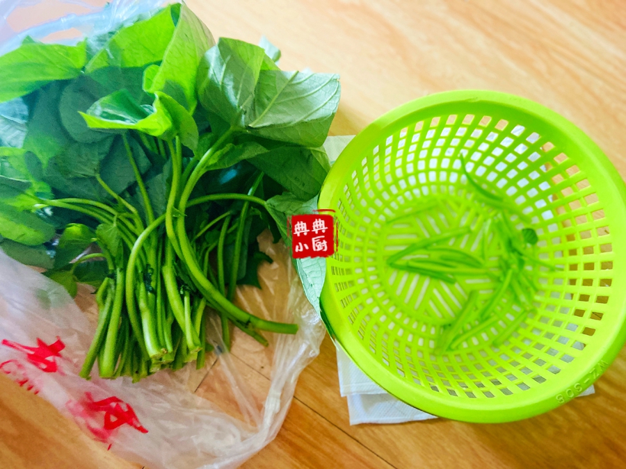 在农村老家不待见的食材，换到城里，就特别抢手了