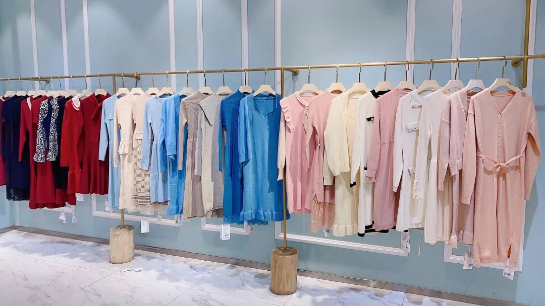 马尔飞丝品牌女装直播,马尔飞丝羊绒连衣裙折扣