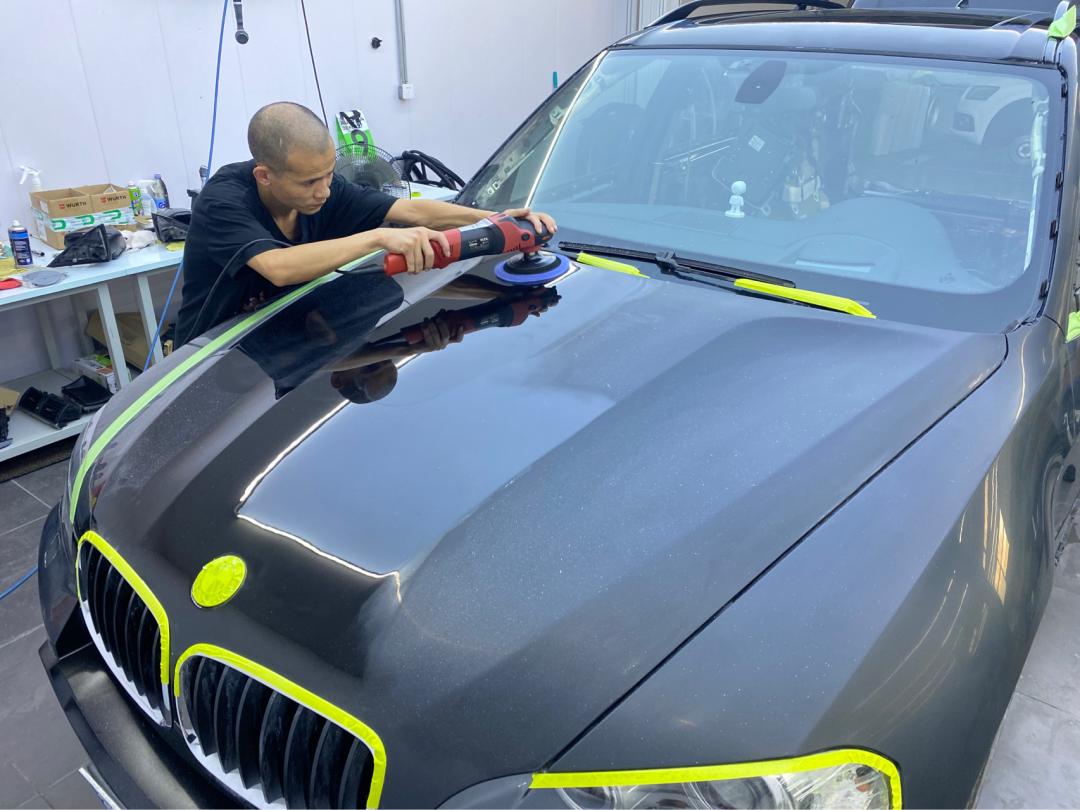 14款宝马x5老改新过程,2011款宝马x5翻新修复