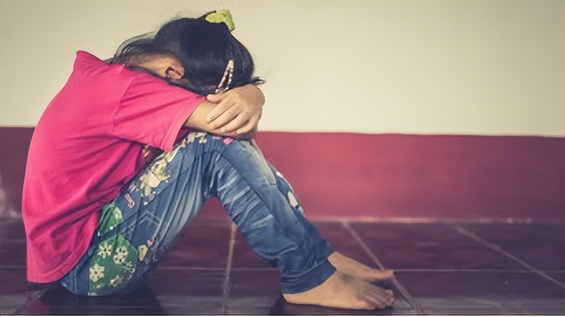 回顾：民警强上女孩后未受任何惩罚，原因是反抗不够激烈！