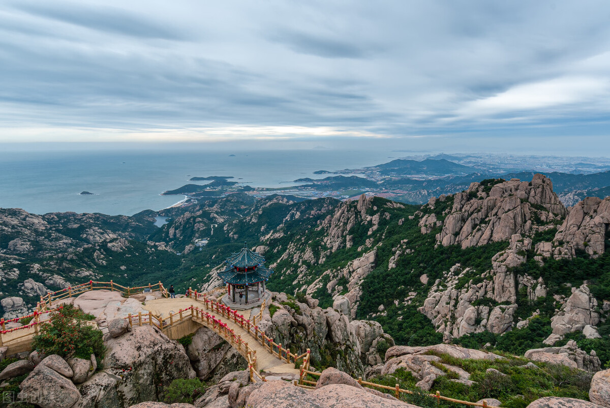 为什么山东沿海只有青岛发展最好,为什么青岛是山东第一大城市