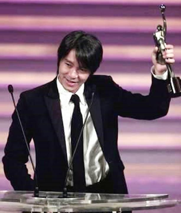 怀念周星驰电影,致敬周星驰电影少林足球的视频