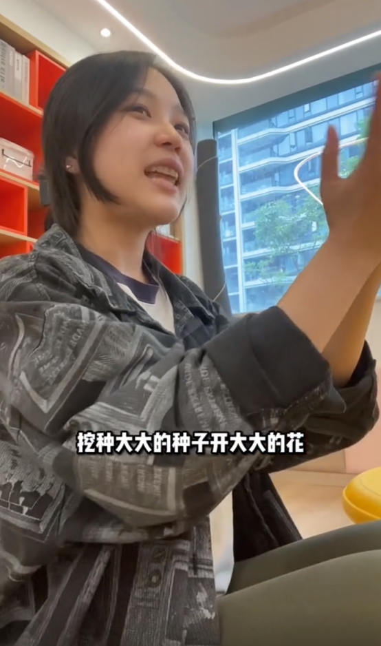 “挖呀挖”两位幼师:一个继续本职工作,另一个赚麻了,曝已签约