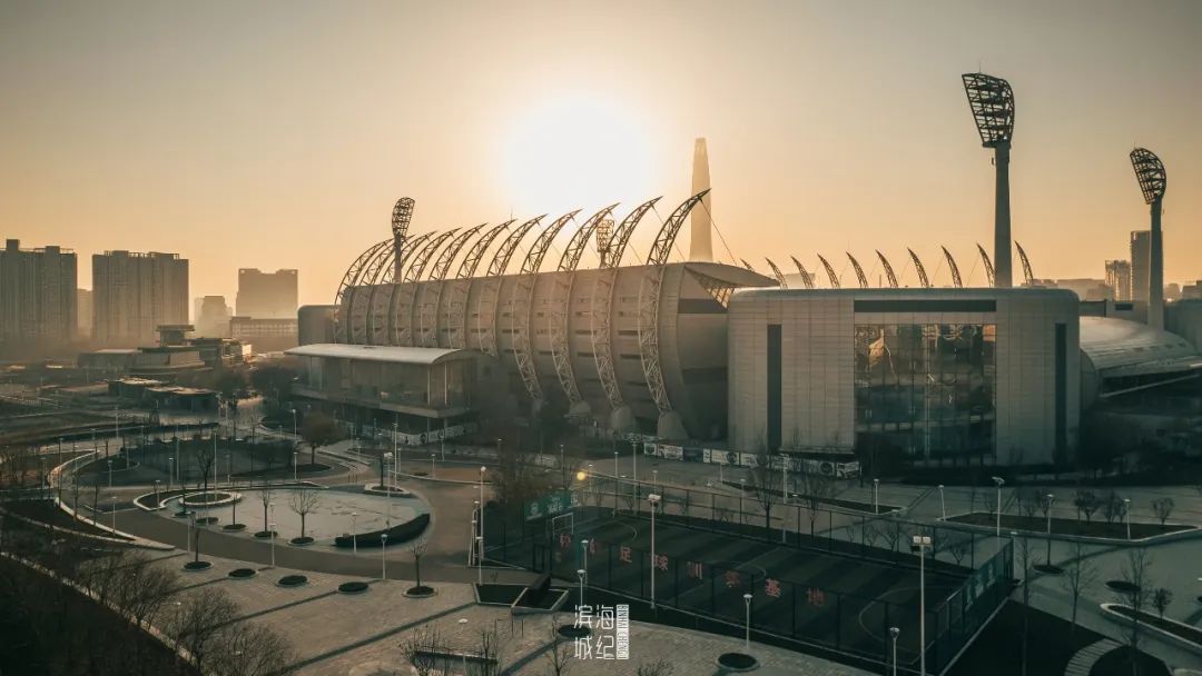 大量游客涌入天津,天津人潮汹涌