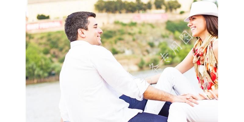 我带朋友去舅舅家摘大枣，舅妈要称斤收费，舅舅却说了这样的话