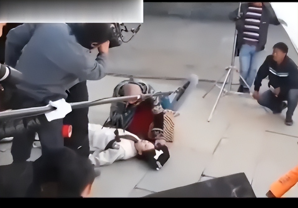 赵丽颖拍戏受伤视频,赵丽颖坠马受腰伤拍哪部戏