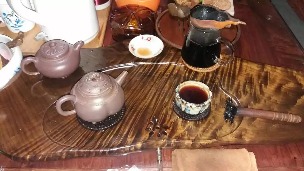 喜欢喝茶了是不是心态变了,爱喝茶的人都会挑选一块的茶盘