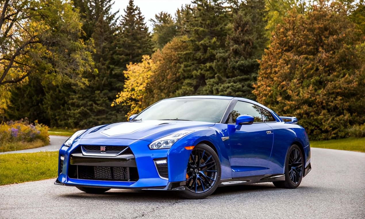 日产gtr经典,日产gtr开起来有多爽