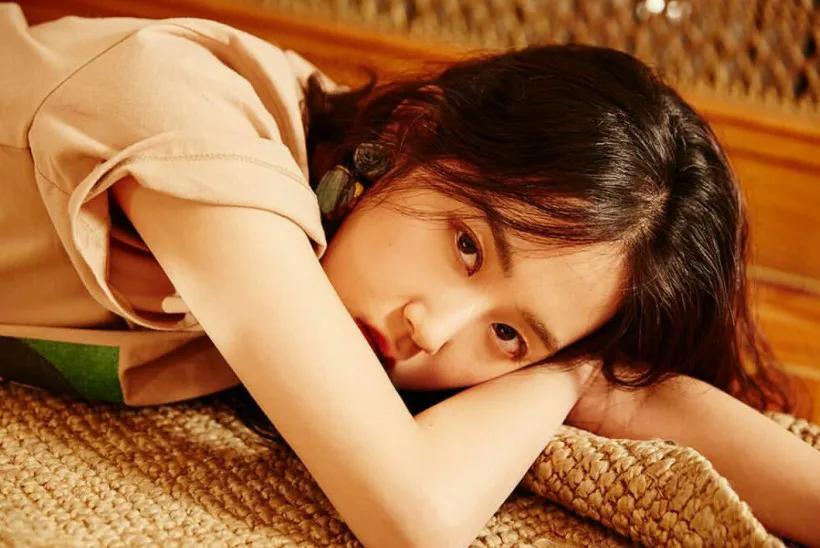 HeoGaYoon许嘉允担任哪个女团主唱出道具备怎样超强实力令人侧目