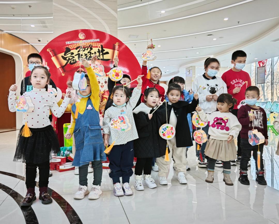 天津宁河村镇银行：欢欢喜喜闹元宵DIY花灯添童趣