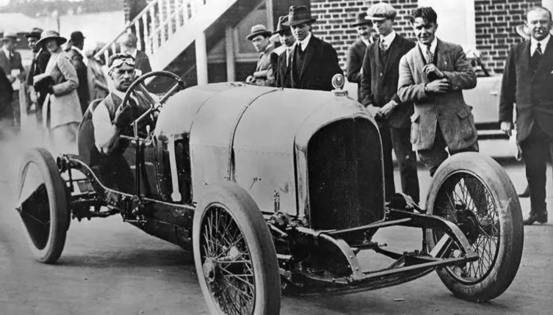 宾利依然是皇室之光,宾利最低调的一款车