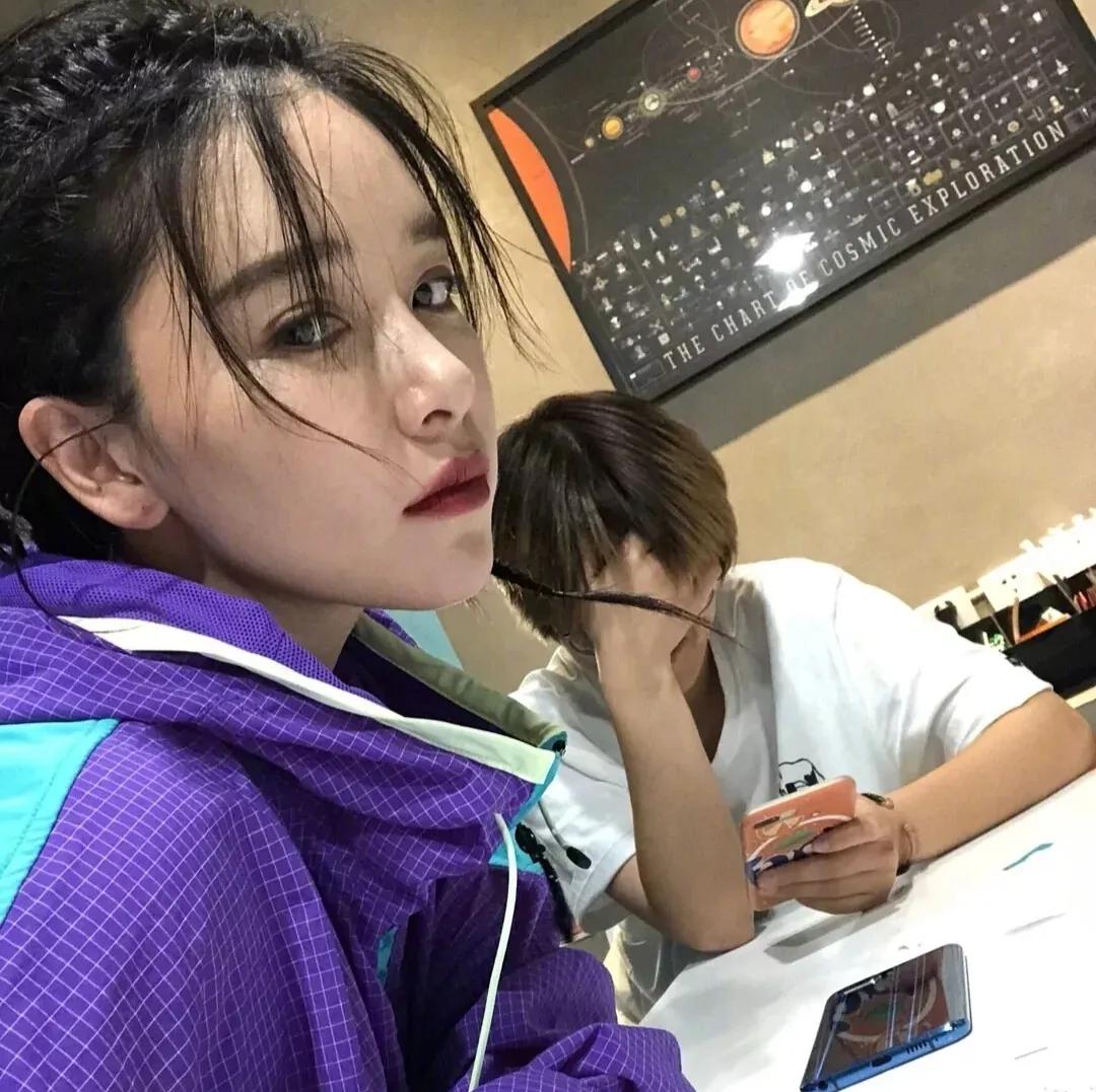 爱豆头像圆形,发你家爱豆的头像