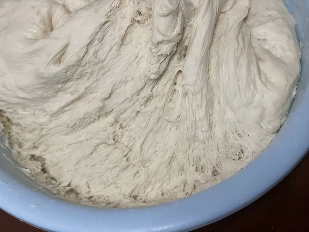 做包子馒头不用酵母粉可以做的吗,酵母粉发面怎样蒸的包子馒头蓬松