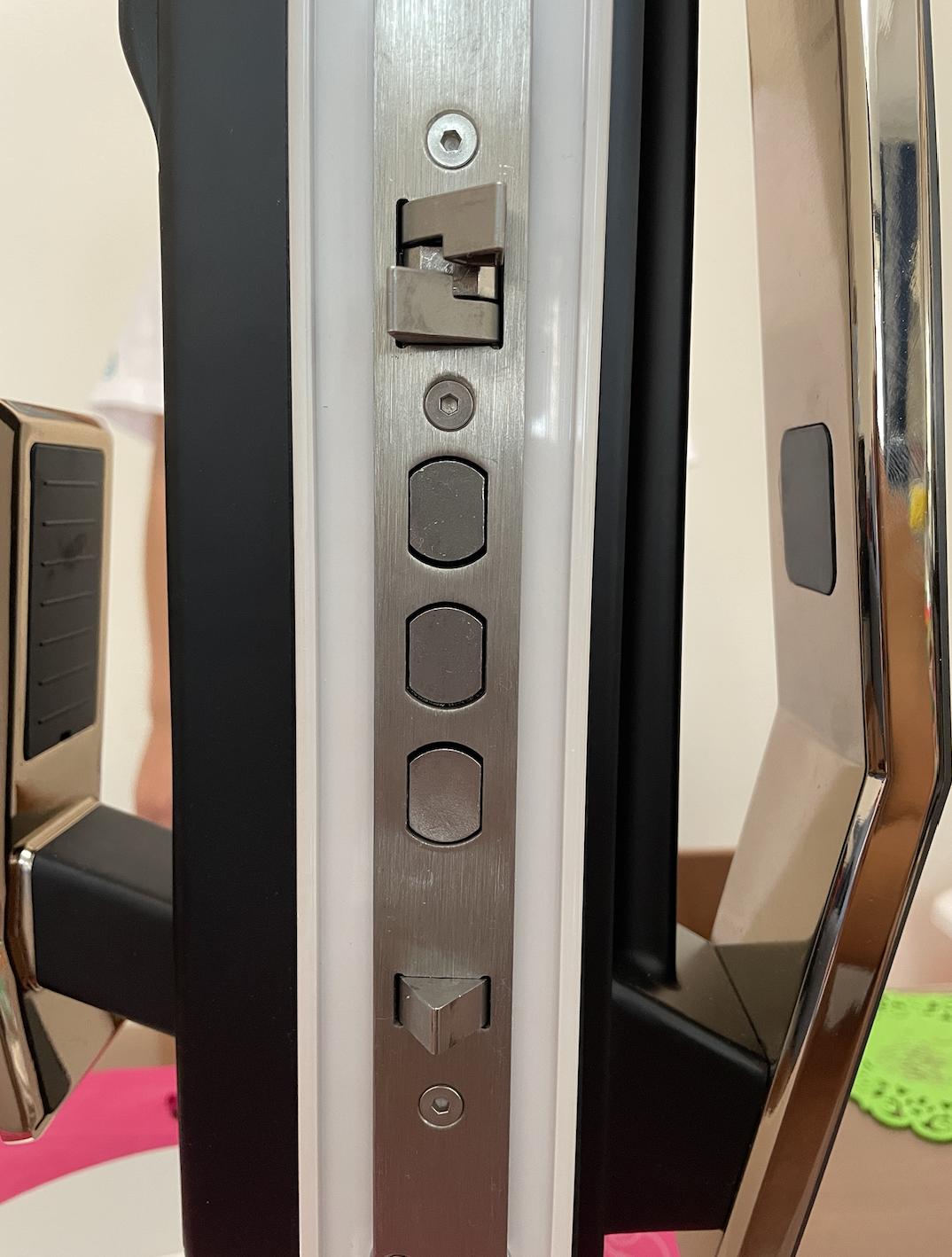 voct11face智能锁有没有猫眼,voc智能门锁t11i和t11face