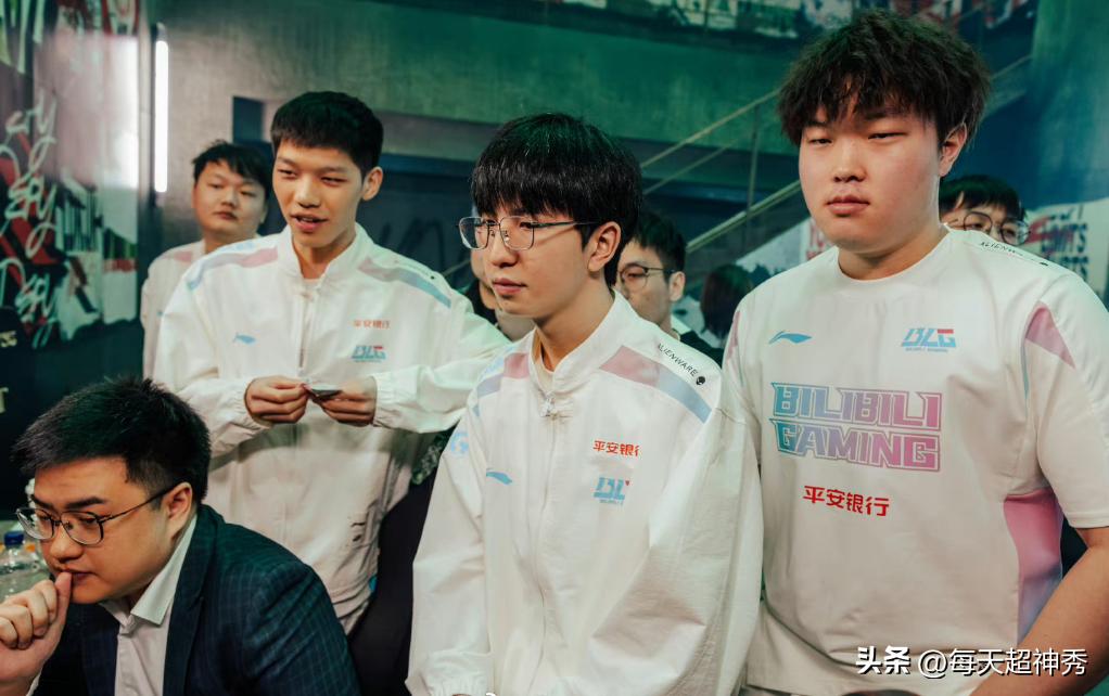 blg战胜t1韩网热议g4,韩网友热议blg击败gg