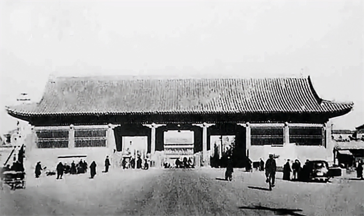 当年若“梁陈方案”被采纳，留下古城墙，那么如今北京会是什么样