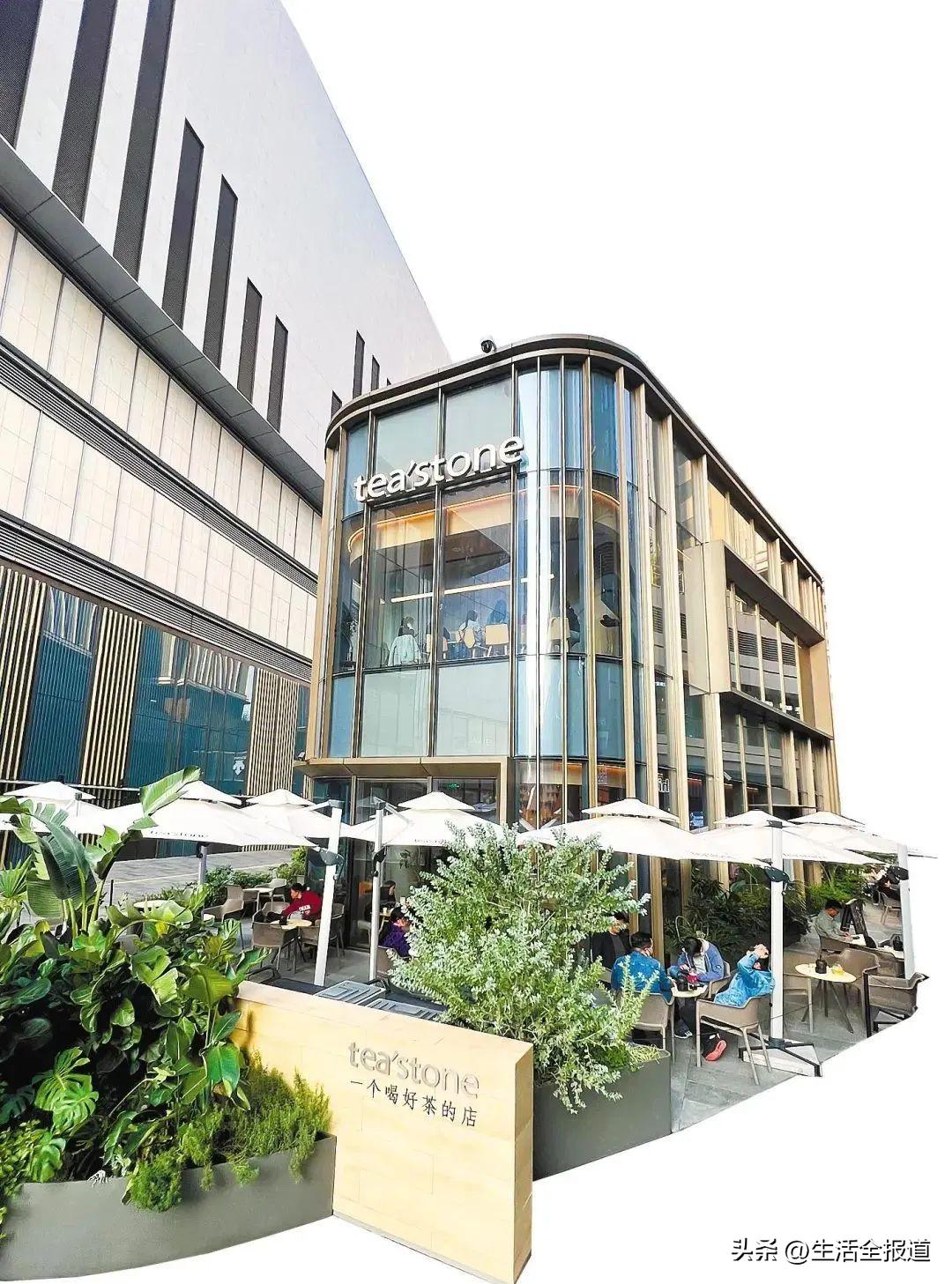 武汉最大商业综合体内部,武汉商业最大的广场